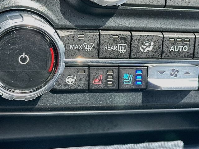 Used 2023 Ford F250 Lariat w/ FX4 Off-Road Package AWD/4WD image 26