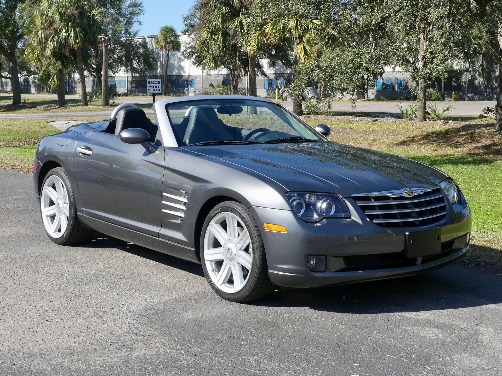 Used 2005 Chrysler Crossfire Limited RWD image 30