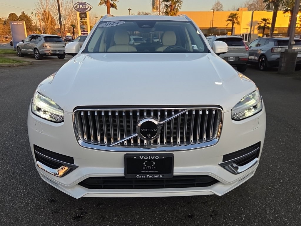 Used 2024 Volvo XC90 B6 Ultimate w/ Lounge Package image 11