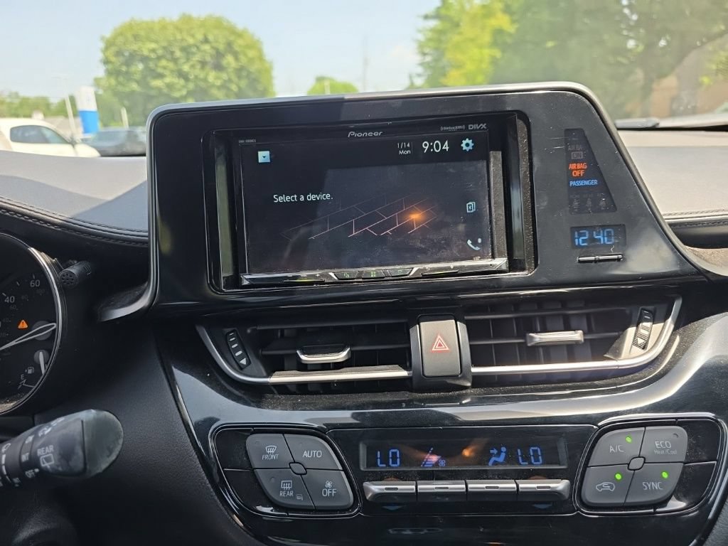 Used 2018 Toyota C-HR XLE FWD image 18