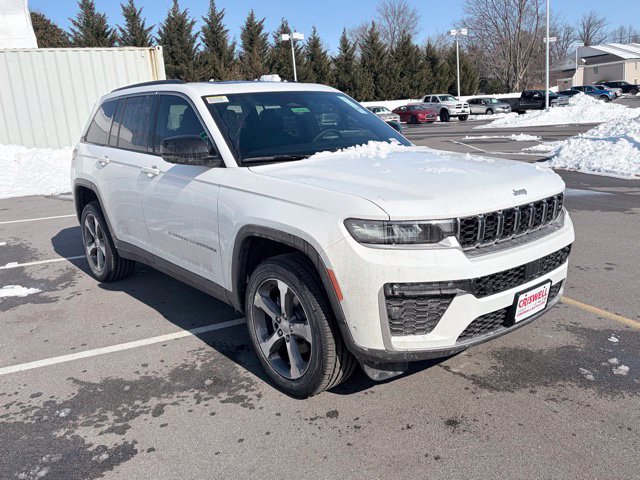 New 2026 Jeep Grand Cherokee Limited w/ Luxury Tech Group II AWD/4WD image 2