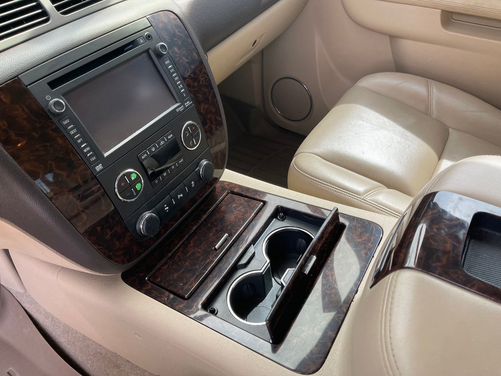 Used 2013 GMC Yukon Denali image 21