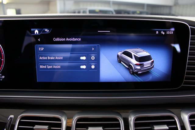 Used 2024 Mercedes-Benz GLE 450 4MATIC w/ AMG Line Exterior image 27