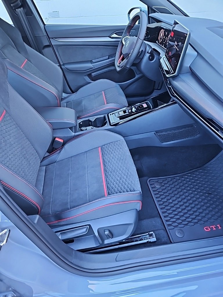 New 2026 Volkswagen GTI SE image 13