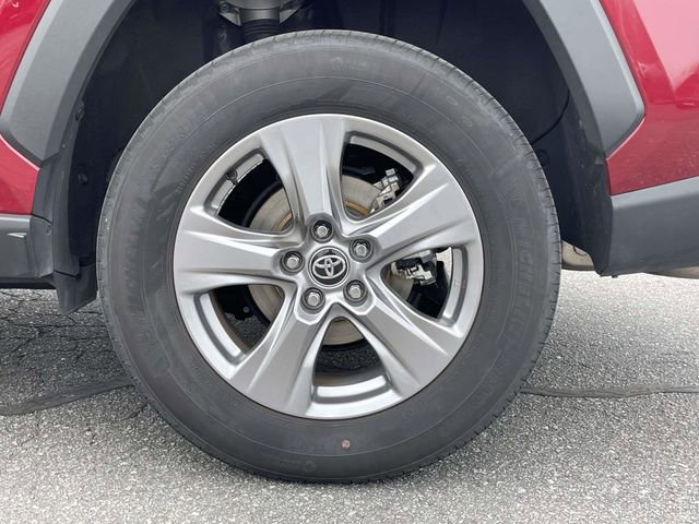 Used 2025 Toyota RAV4 XLE image 11