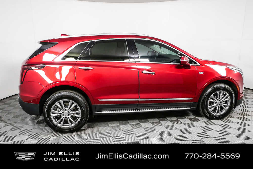 Used 2022 Cadillac XT5 Premium Luxury w/ Technology Package image 2