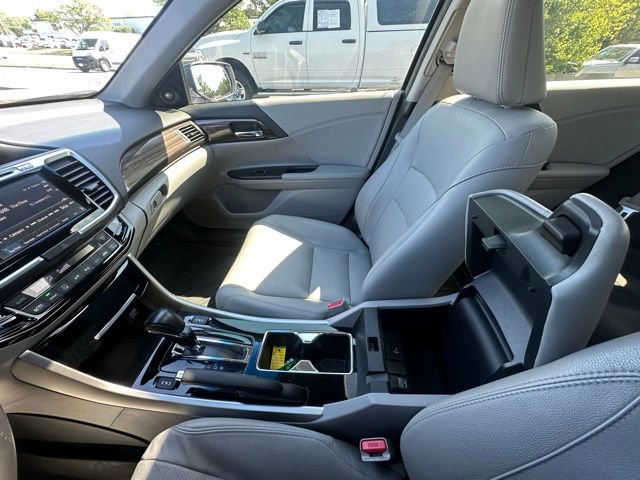 Used 2016 Honda Accord EX-L image 26