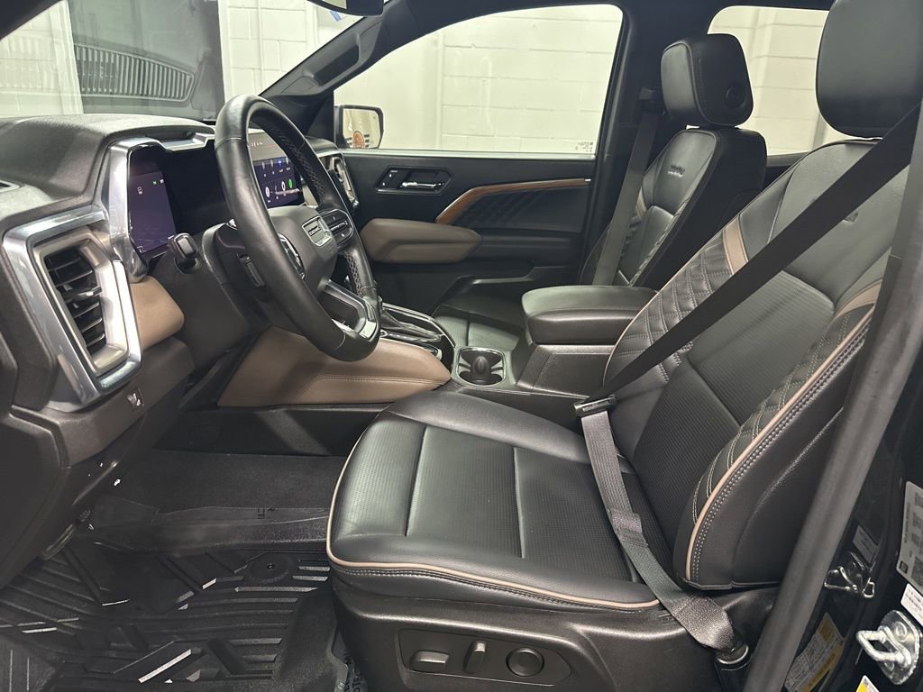 Used 2024 GMC Canyon Denali AWD/4WD image 19