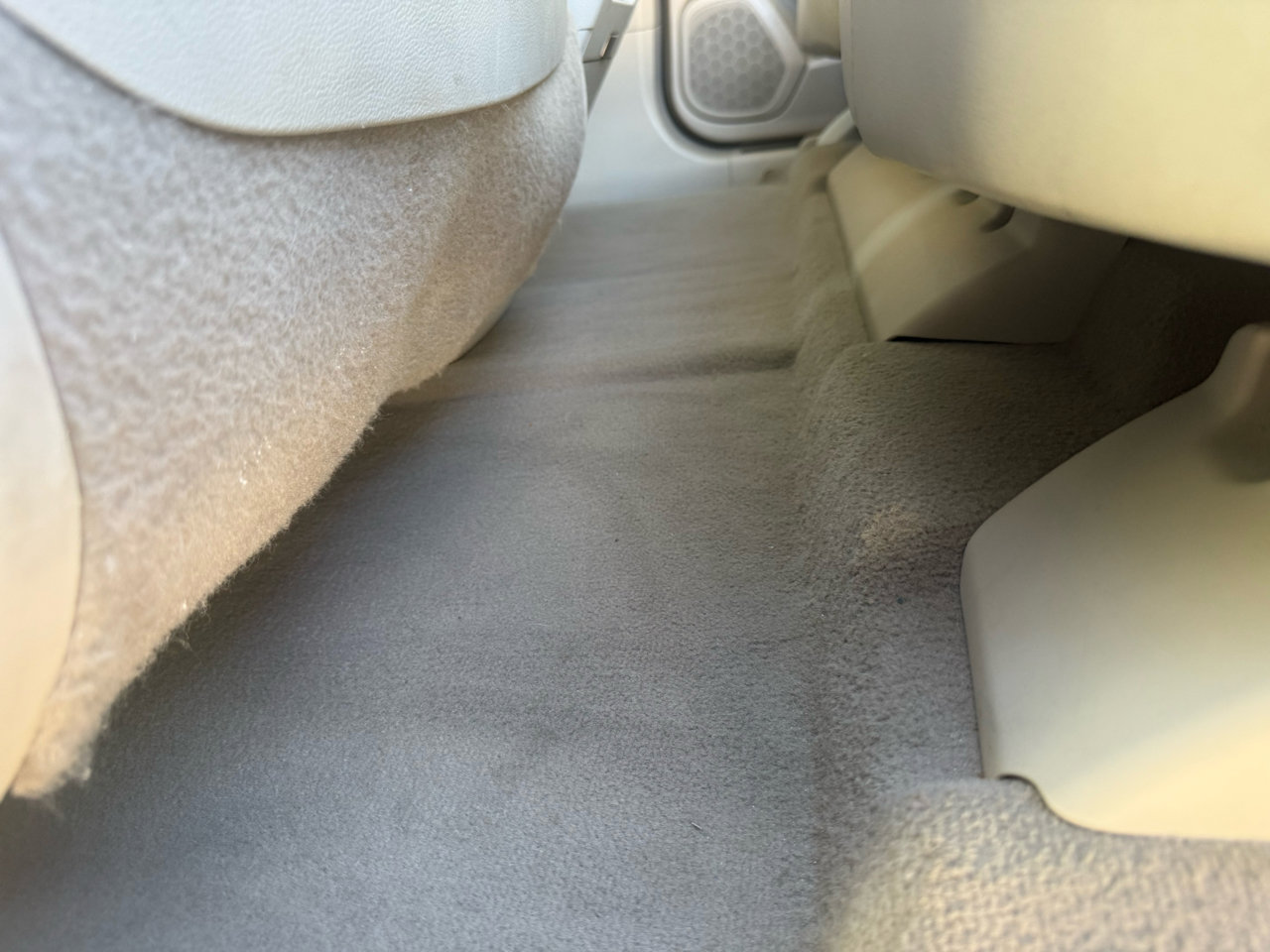 Used 2015 Cadillac SRX Luxury w/ Driver Awareness Package image 65