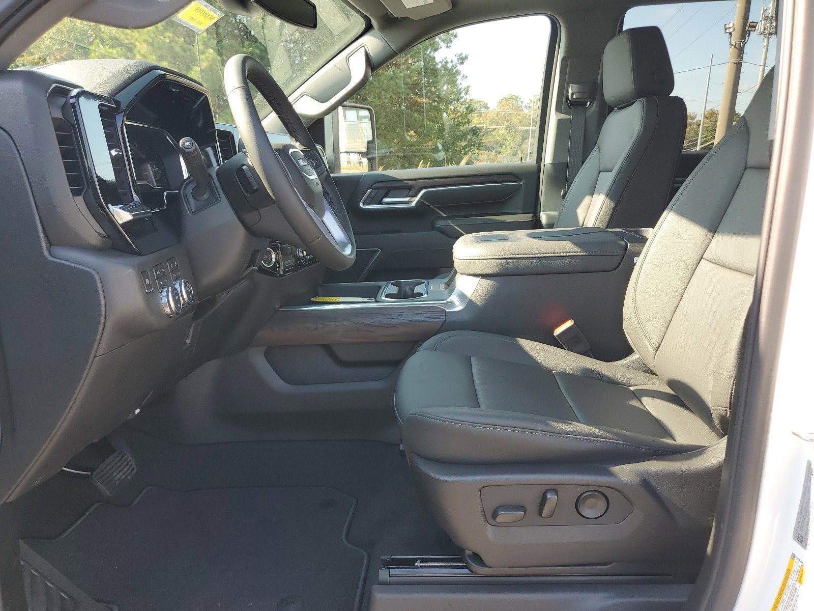 New 2025 GMC Sierra 2500 SLT w/ SLT Premium Package image 21