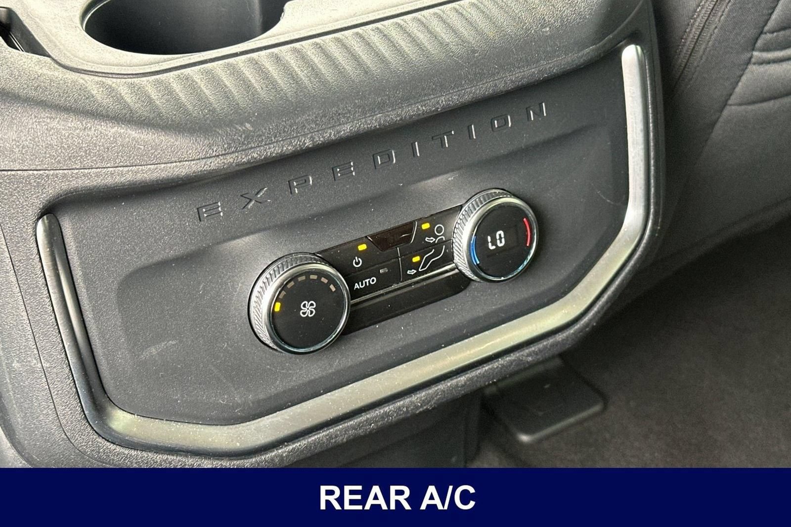 Used 2025 Ford Expedition Active AWD/4WD image 16