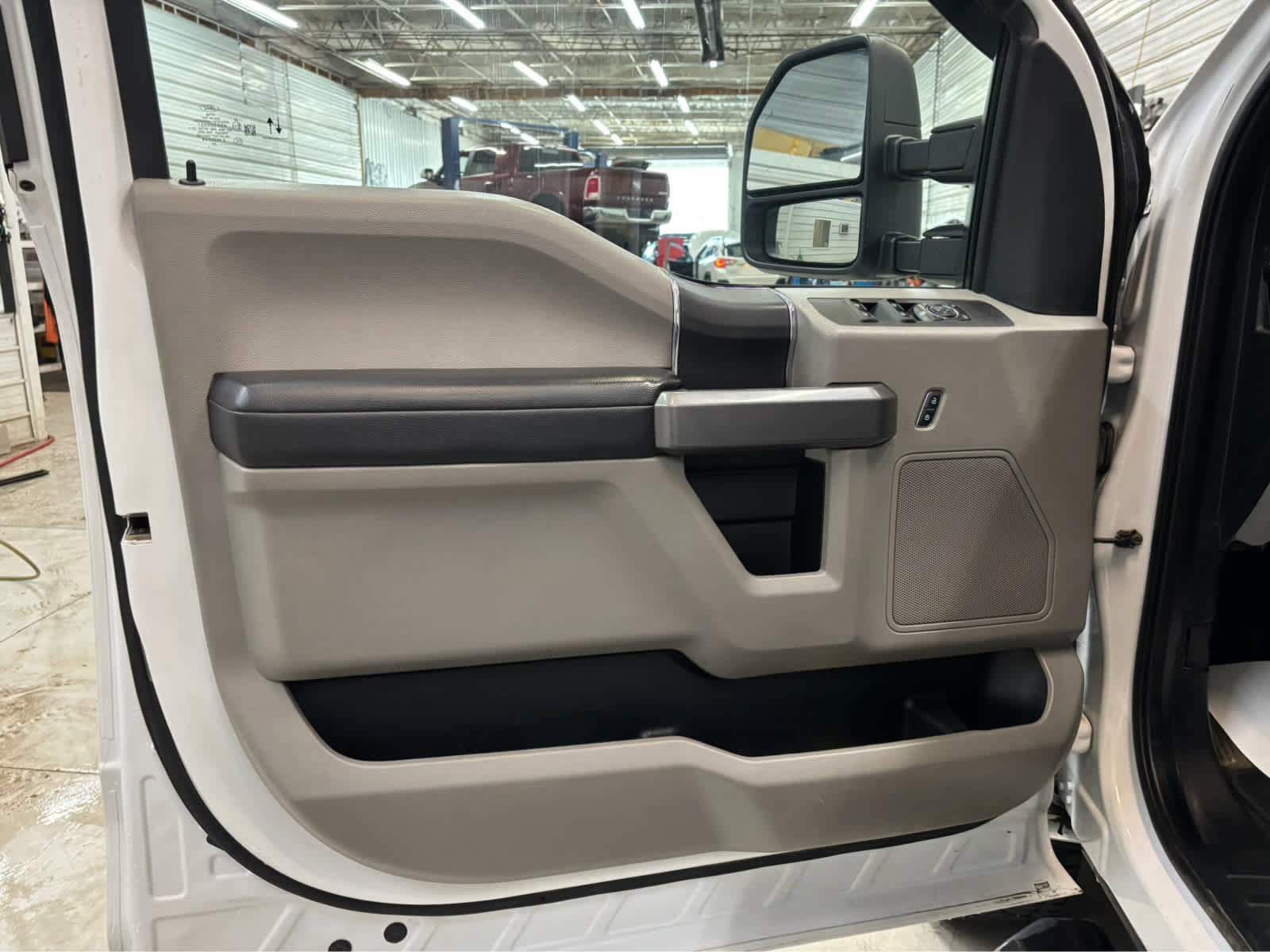 Used 2020 Ford F250 XLT image 9