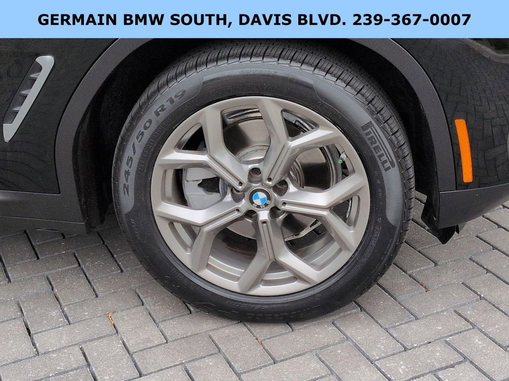 Certified 2023 BMW X4 xDrive30i w/ Convenience Package image 12
