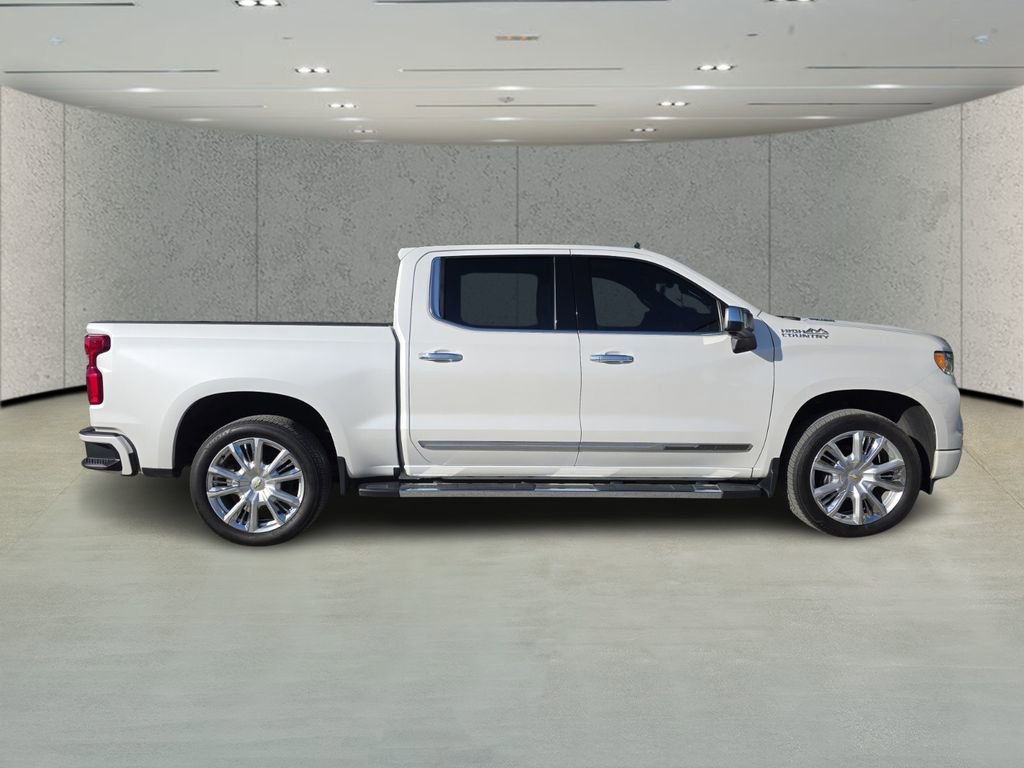Used 2022 Chevrolet Silverado 1500 High Country w/ High Country Premium Package image 2