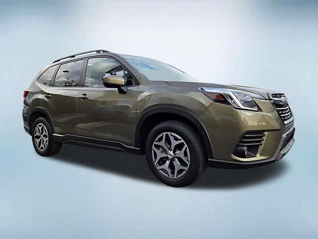 Used 2023 Subaru Forester Premium AWD/4WD image 2