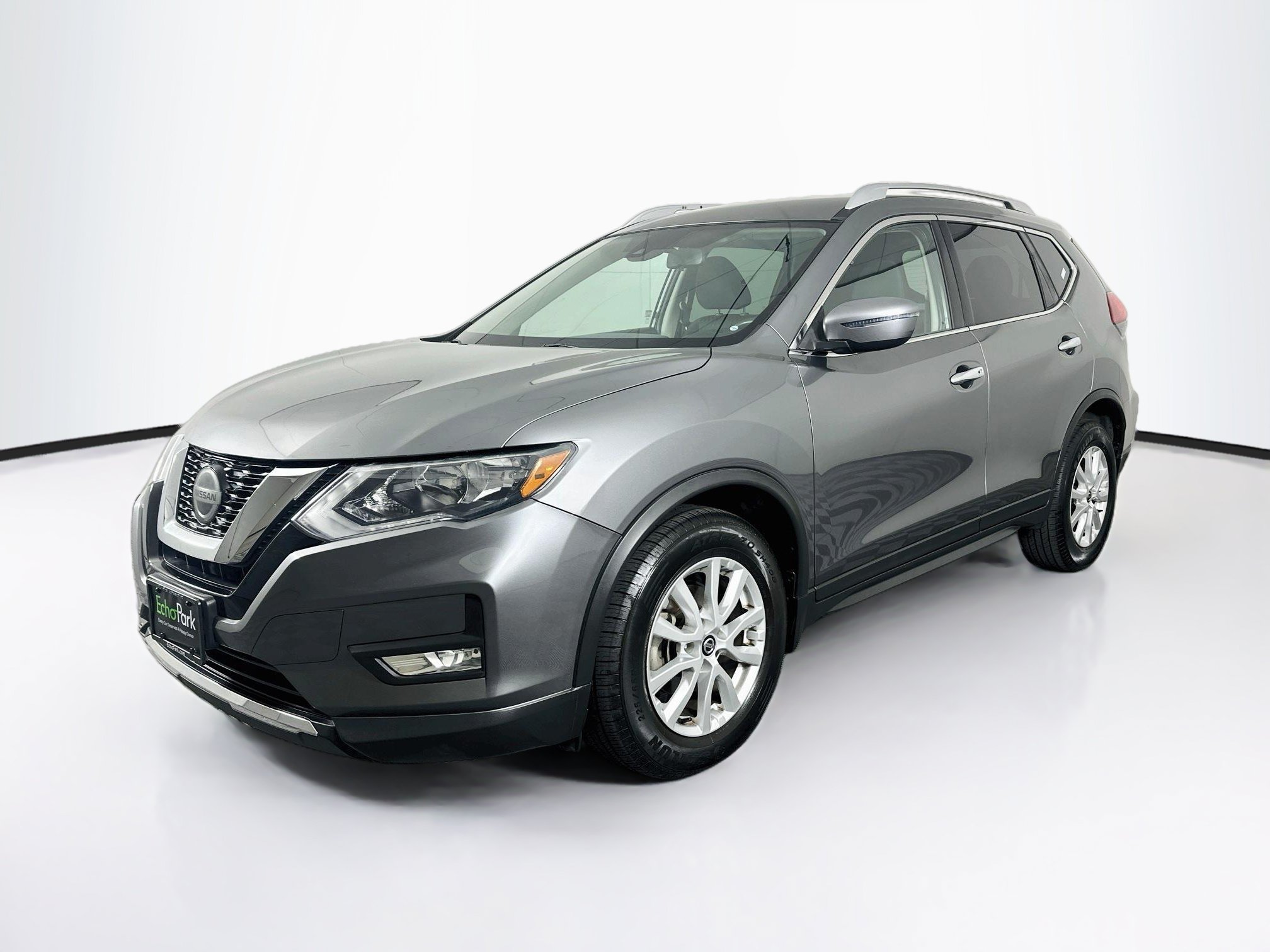 Used 2019 Nissan Rogue SV FWD image 3