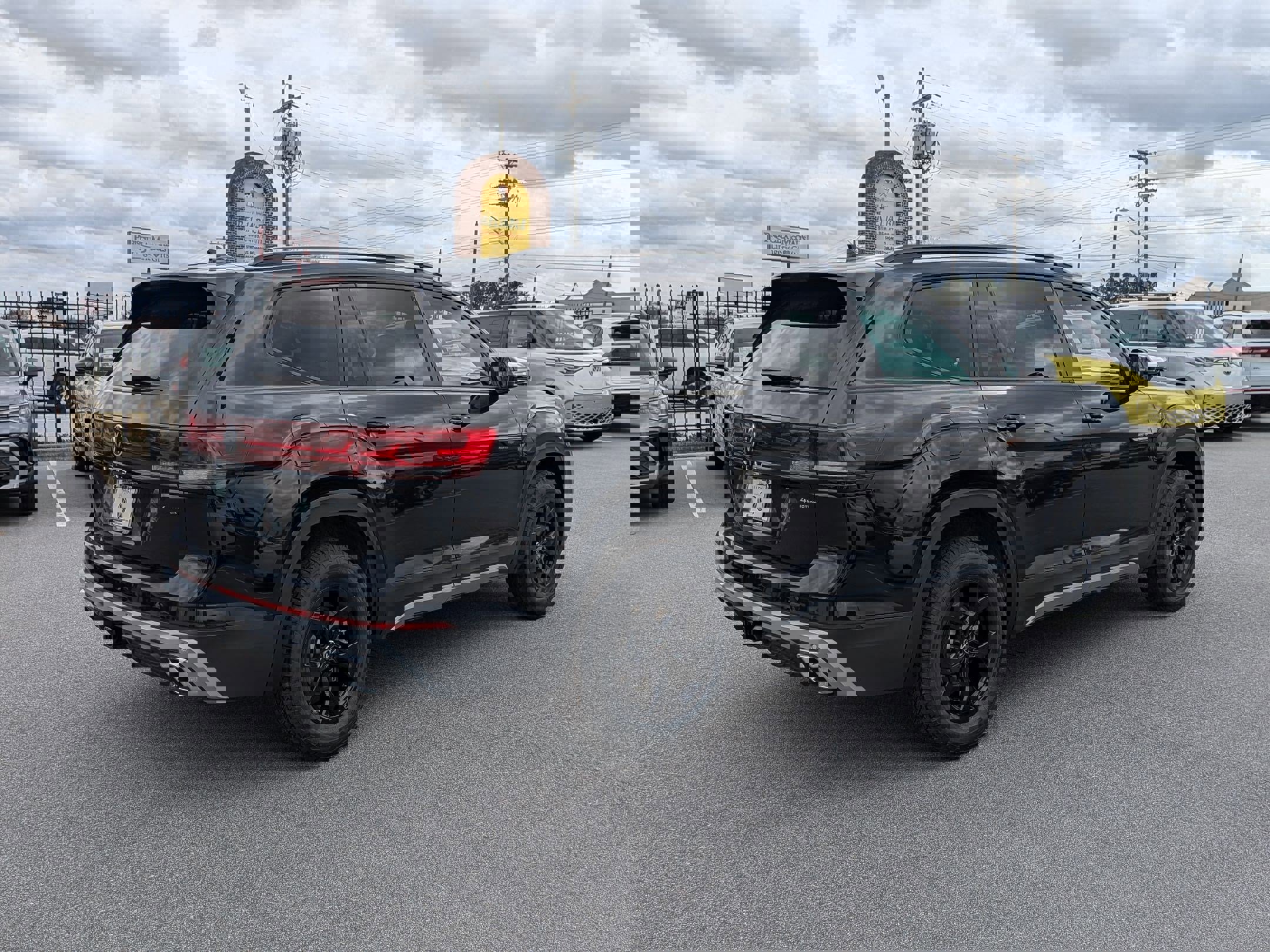 New 2026 Volkswagen Atlas Peak Edition image 3