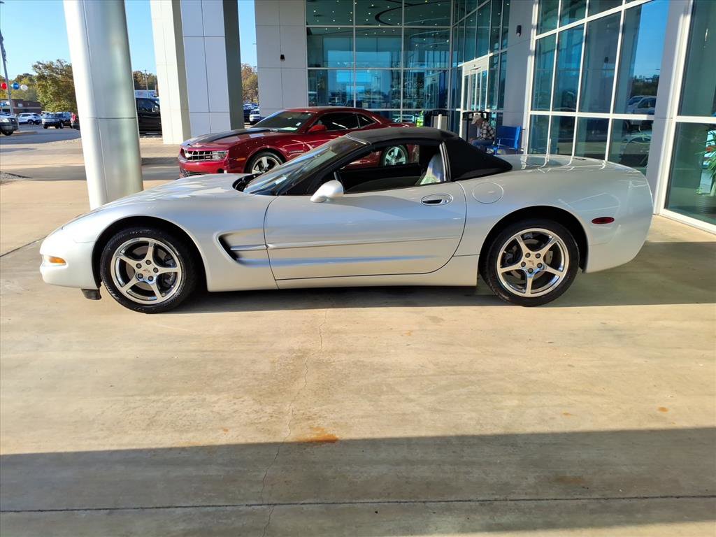 Used 2002 Chevrolet Corvette Convertible w/ Preferred Equipment Group2 image 3