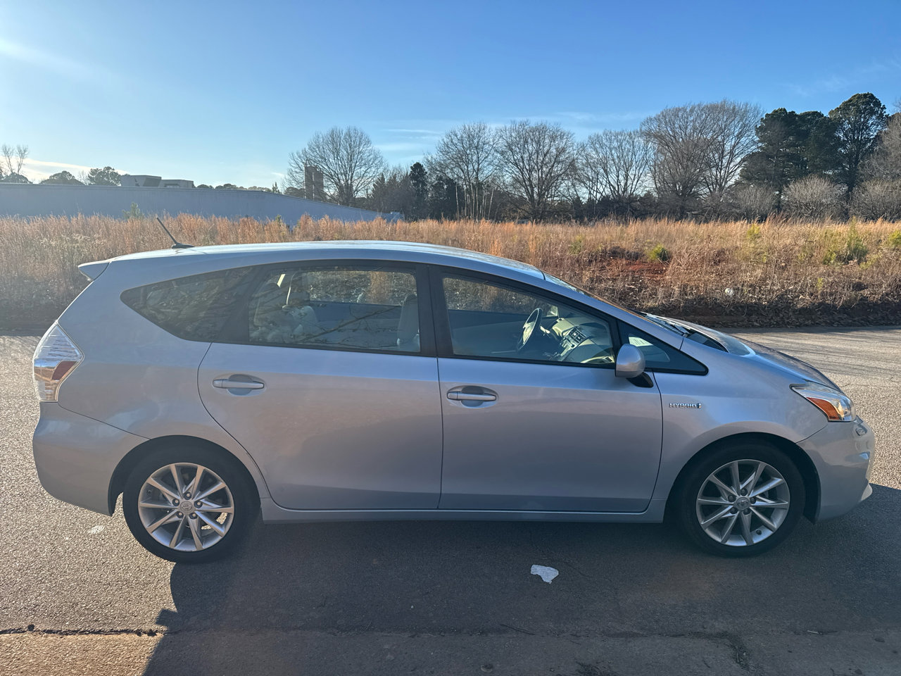 Used 2014 Toyota Prius V Four image 5