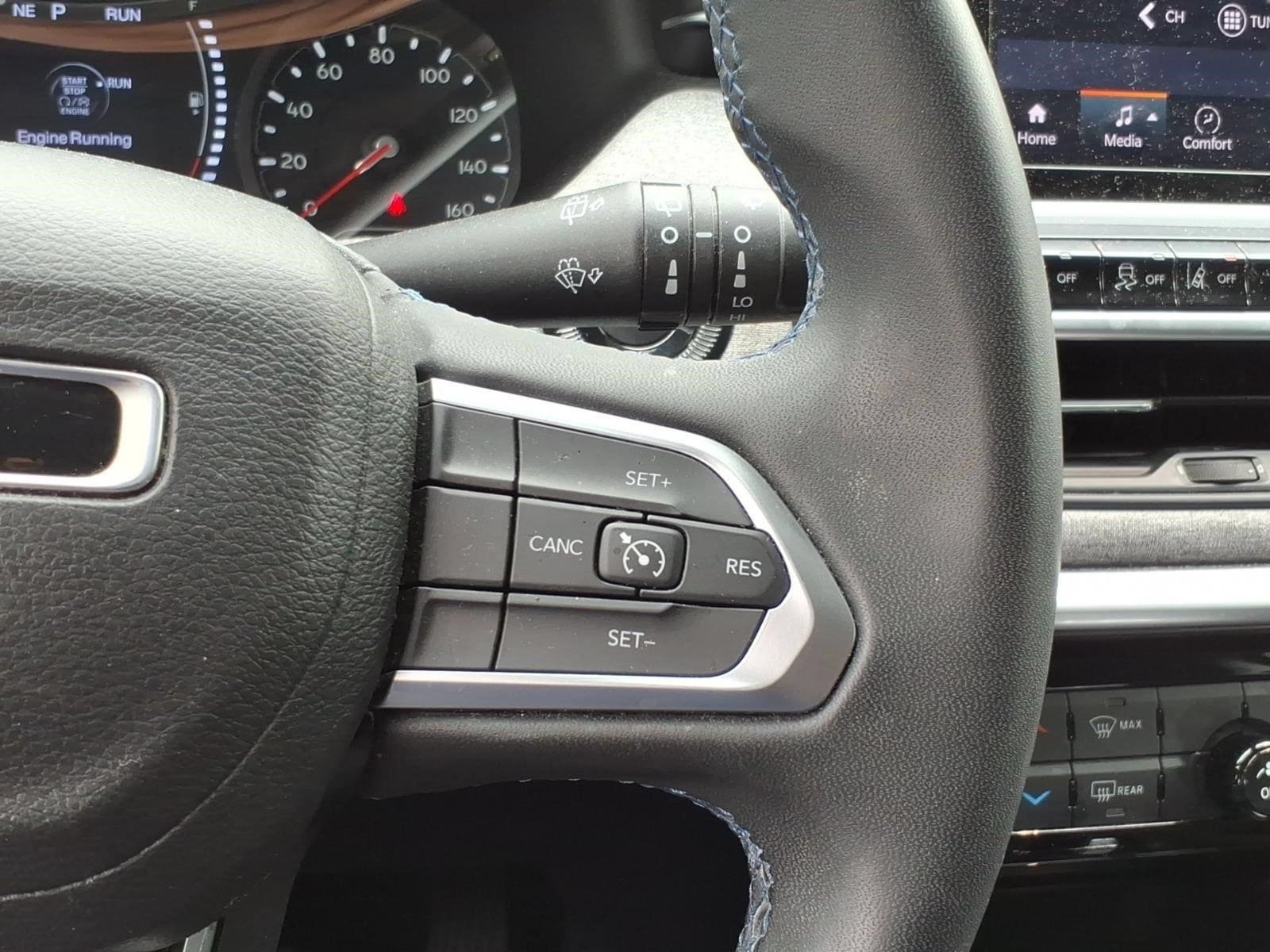 Used 2022 Jeep Compass Latitude AWD/4WD image 11
