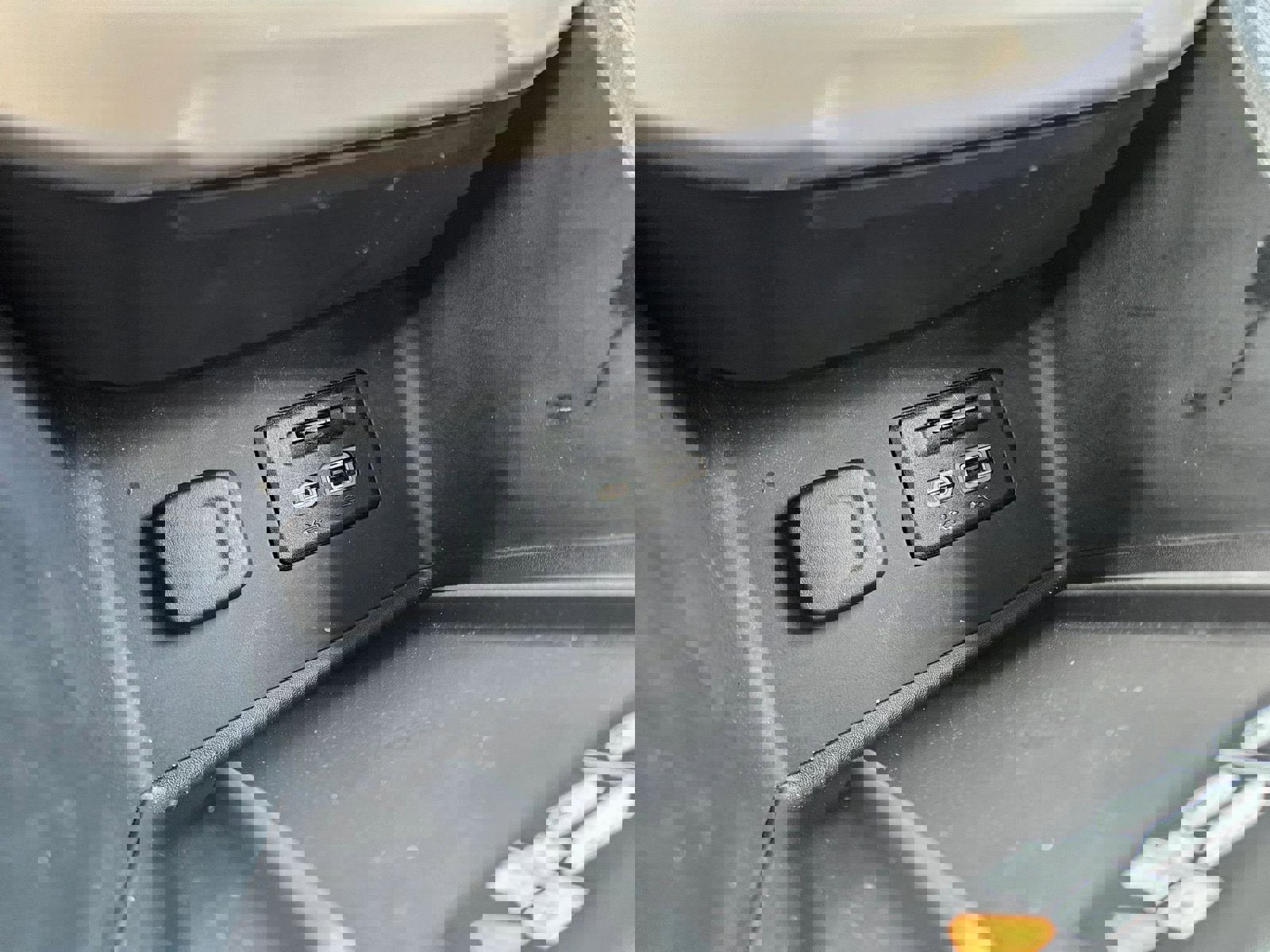 Used 2023 GMC Acadia Denali image 20