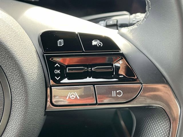 Certified 2025 Hyundai Elantra SEL image 20