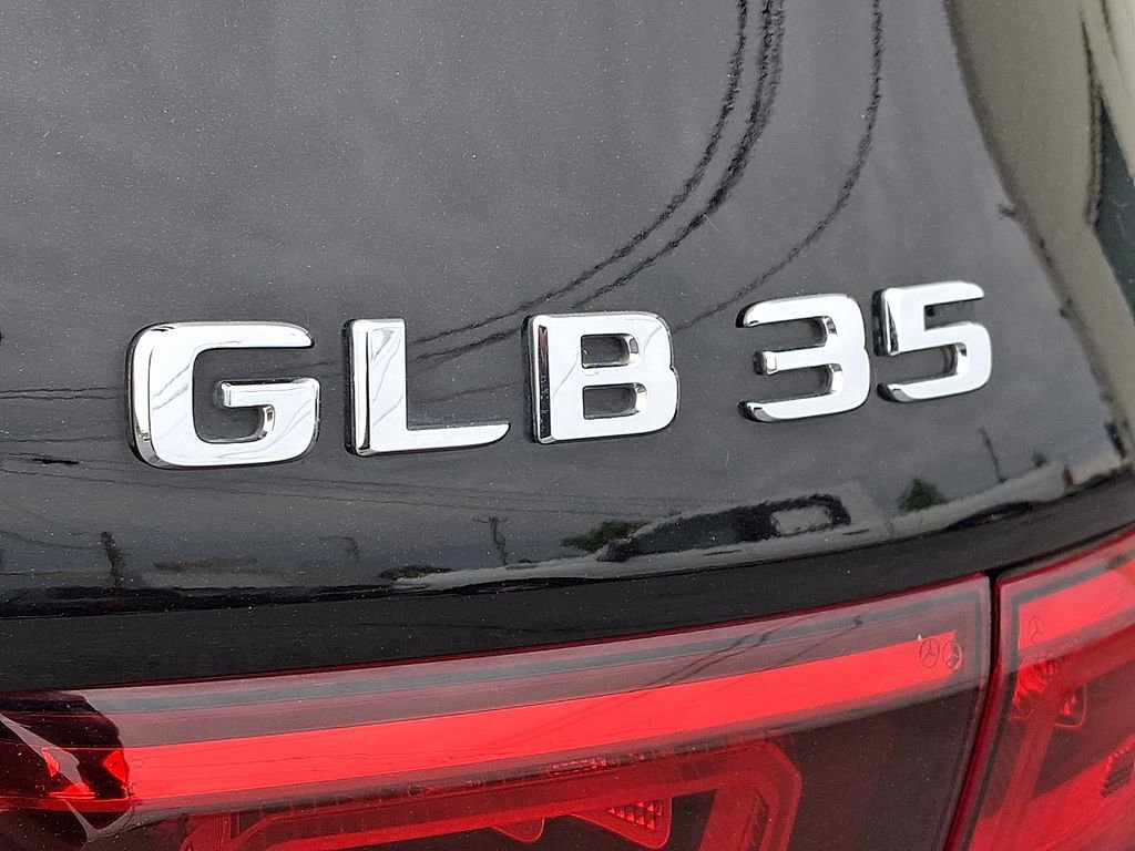 Used 2022 Mercedes-Benz GLB 35 AMG 4MATIC image 34