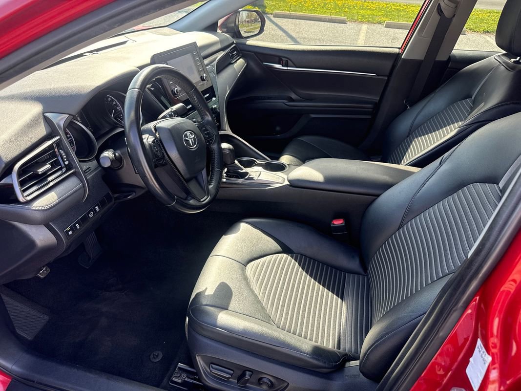 Used 2021 Toyota Camry SE FWD image 10