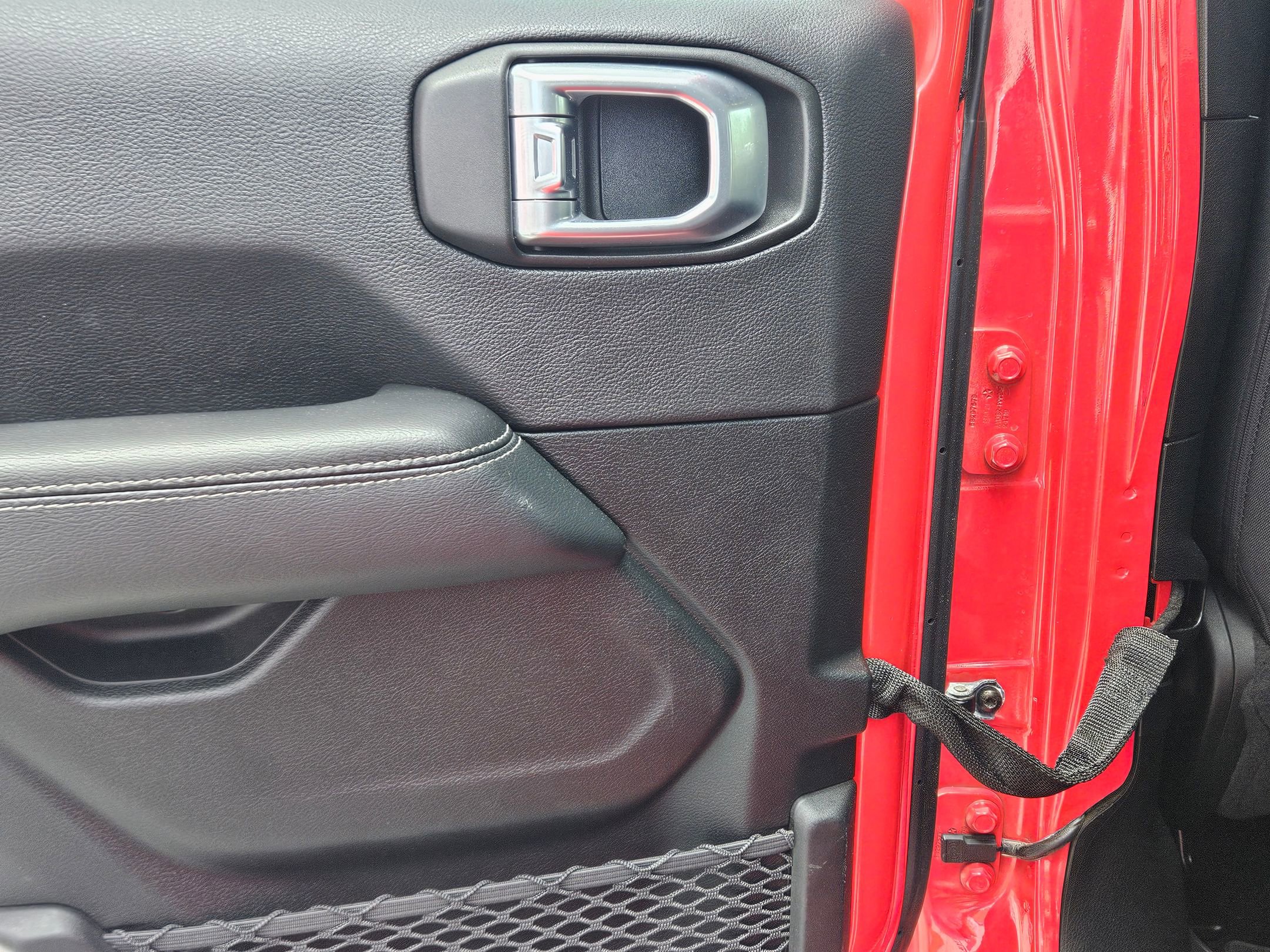 Used 2020 Jeep Wrangler Unlimited Sahara AWD/4WD image 24