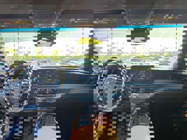 Used 2021 Lexus LS 500 w/ Accessory Package (Z2) image 18