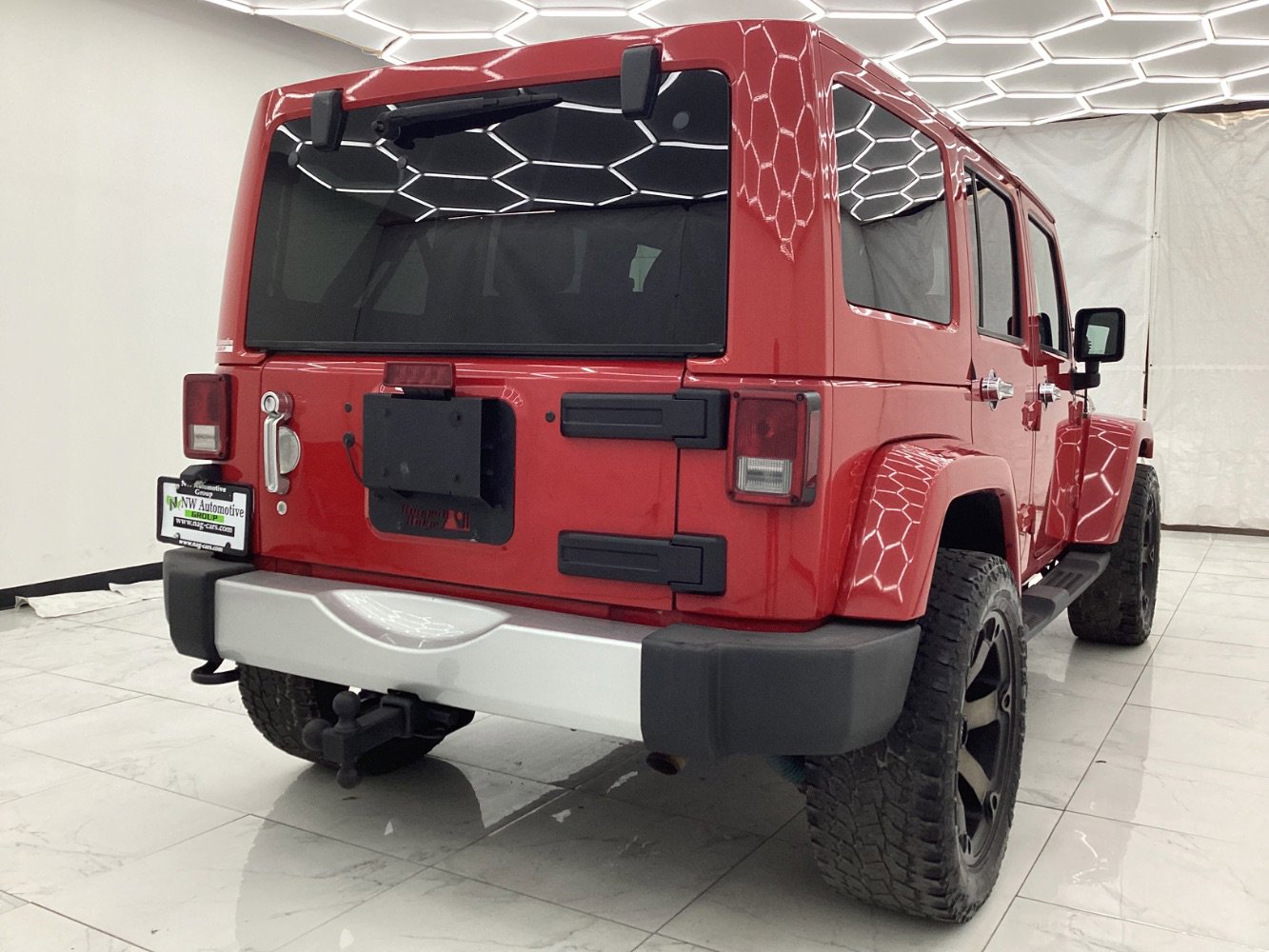 Used 2011 Jeep Wrangler Unlimited Sahara image 9