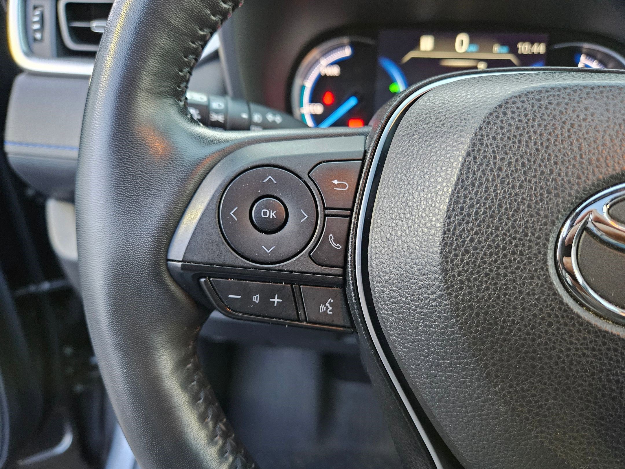 Used 2021 Toyota RAV4 XSE w/ XSE Grade Weather Package image 20