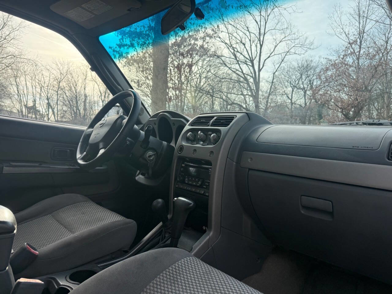 Used 2002 Nissan Frontier SE image 56
