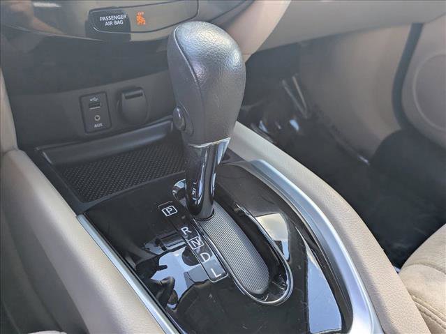 Used 2016 Nissan Rogue S w/ Appearance Package image 14