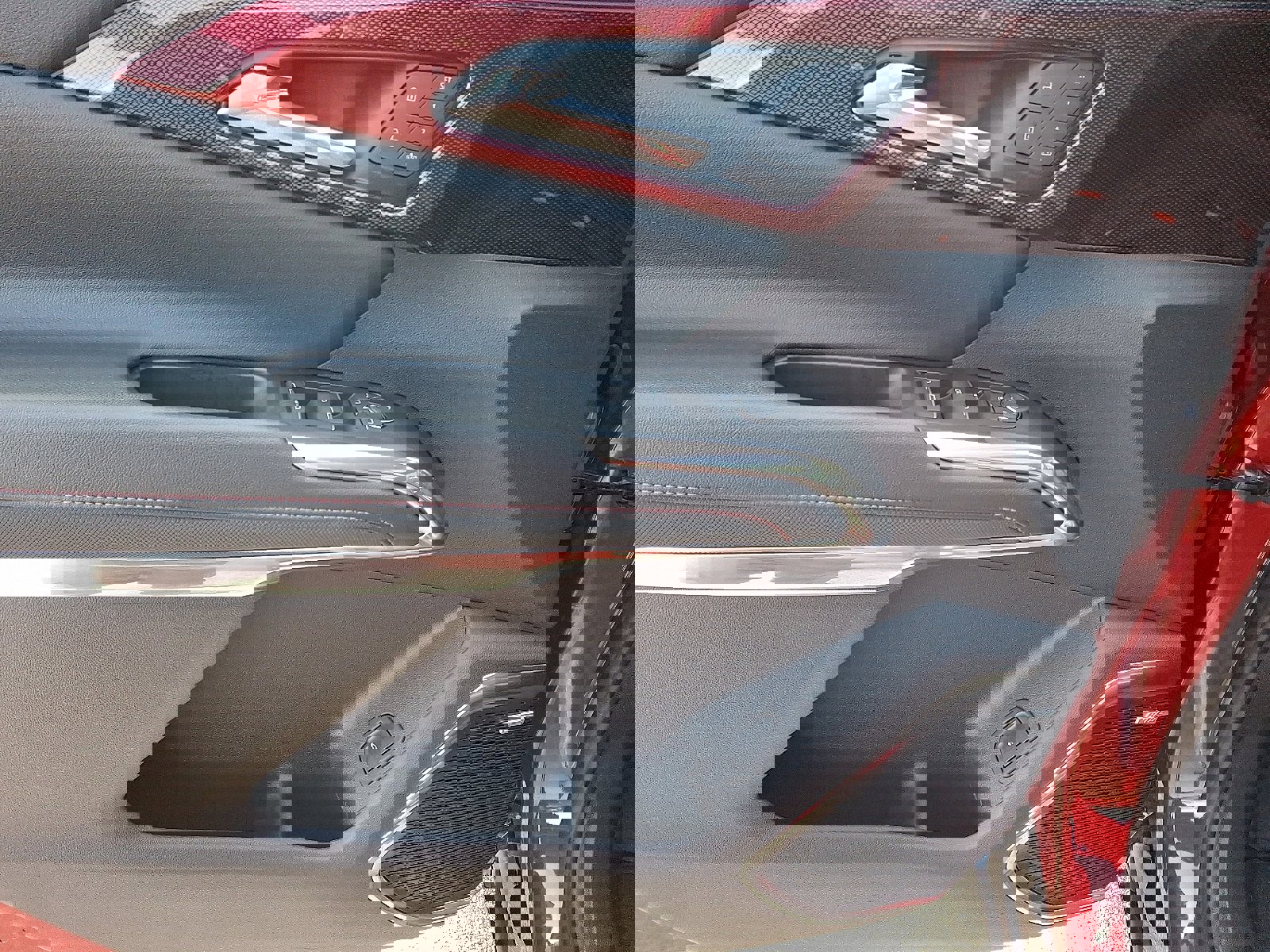 Used 2024 Chevrolet Traverse RS image 14