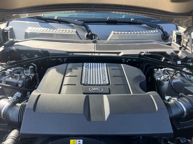 Used 2025 Land Rover Defender 110 X-Dynamic SE image 37