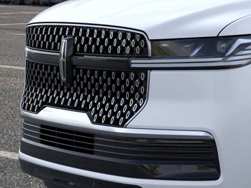 New 2026 Lincoln Navigator Reserve AWD/4WD image 17