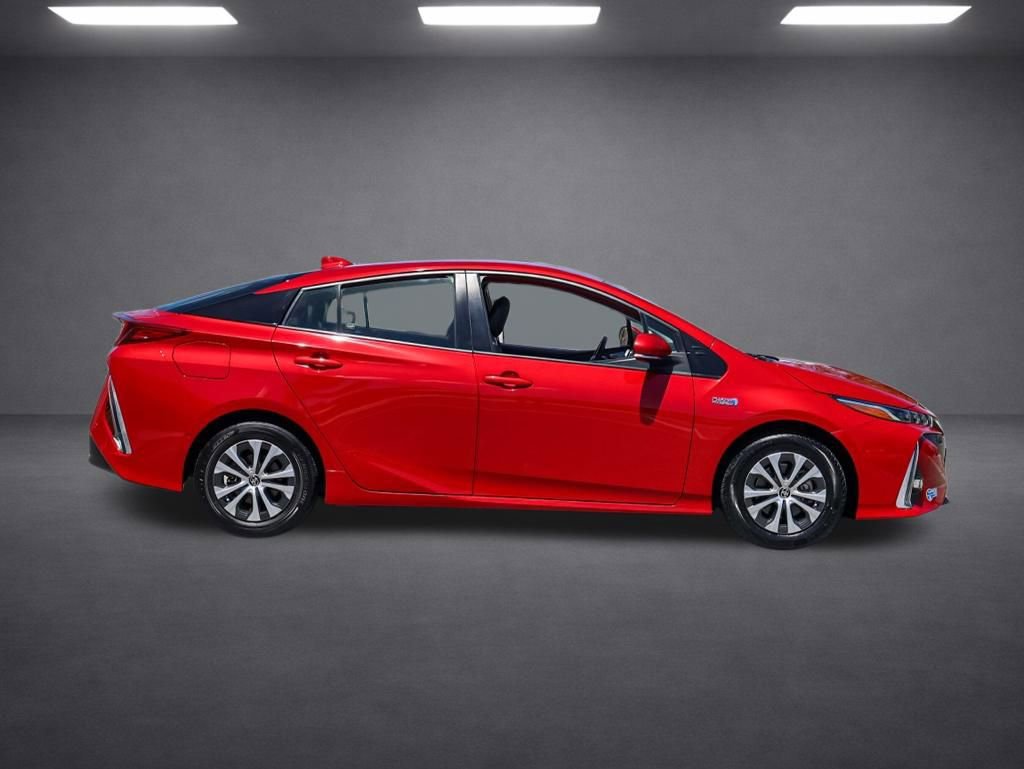 Used 2021 Toyota Prius Prime Limited FWD image 3
