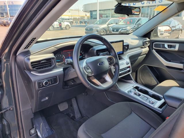 Used 2024 Ford Explorer XLT AWD/4WD image 10