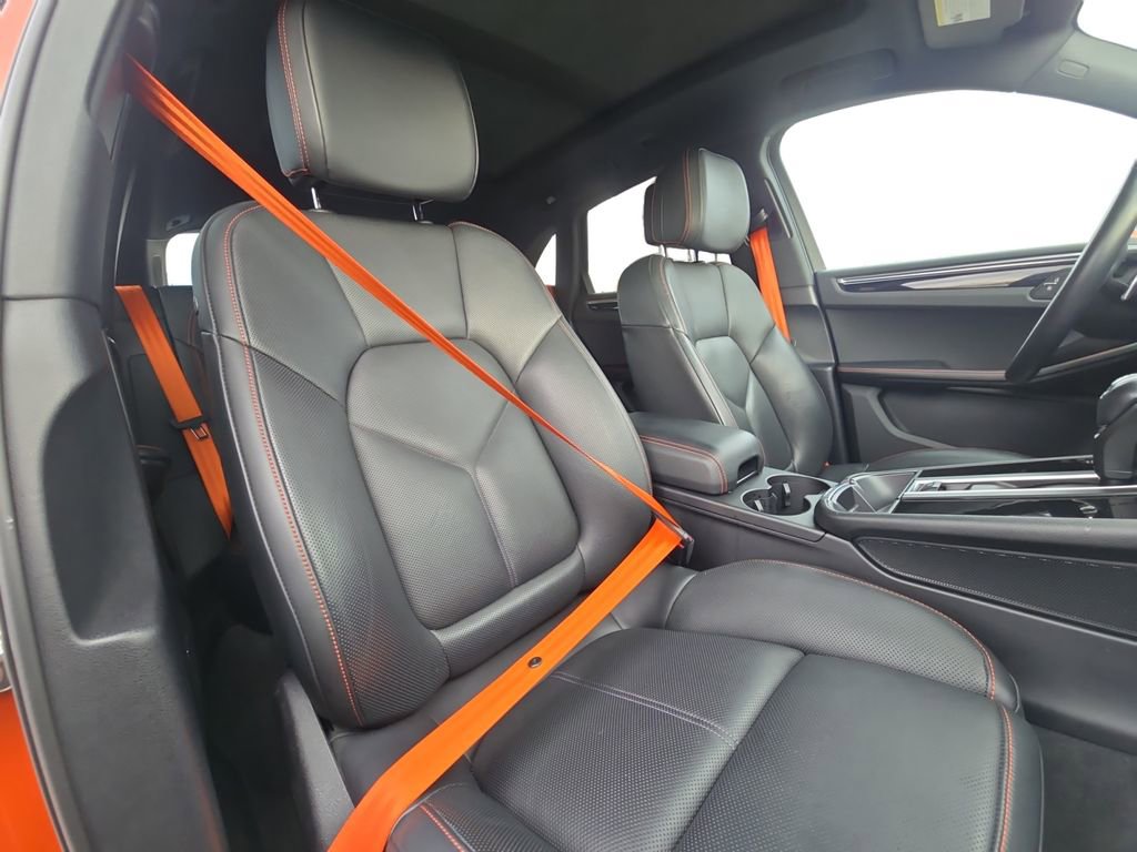 Used 2023 Porsche Macan image 17