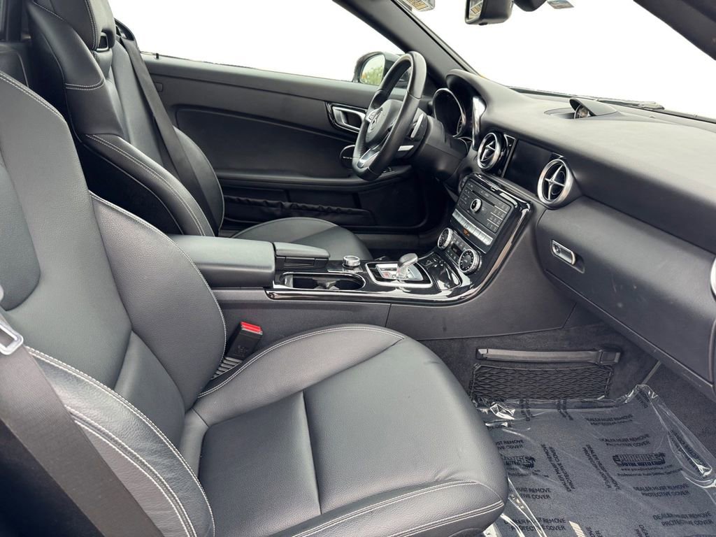 Used 2019 Mercedes-Benz SLC 300 image 14