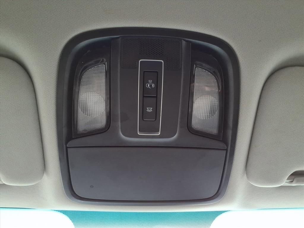 Used 2020 Kia Sorento L image 25