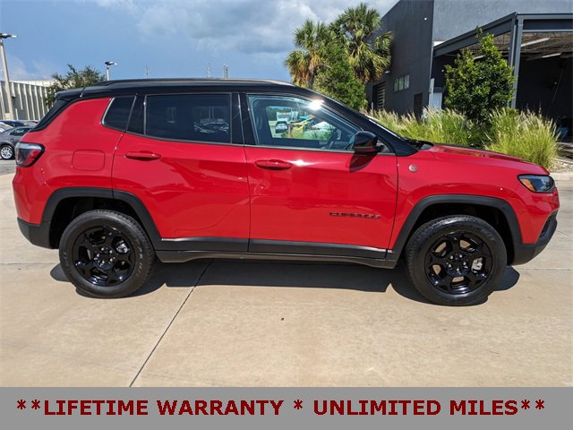 Used 2024 Jeep Compass Trailhawk image 4