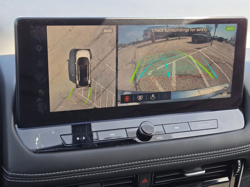 Used 2024 Nissan Rogue SL w/ SL Premium Package image 30