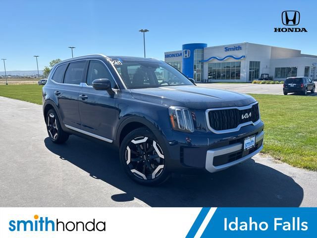 Used 2025 Kia Telluride EX w/ EX Captain's Chair Package