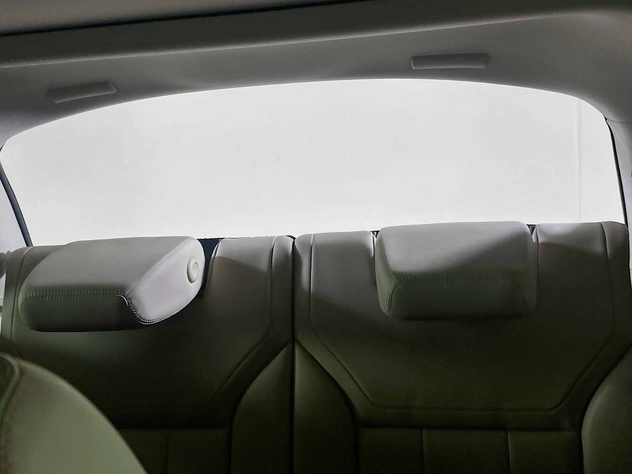 Used 2019 Land Rover Discovery HSE AWD/4WD image 30