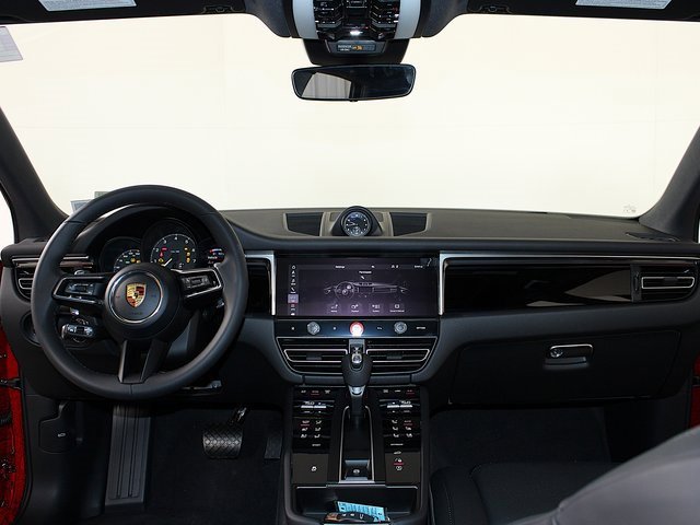 New 2026 Porsche Macan image 13