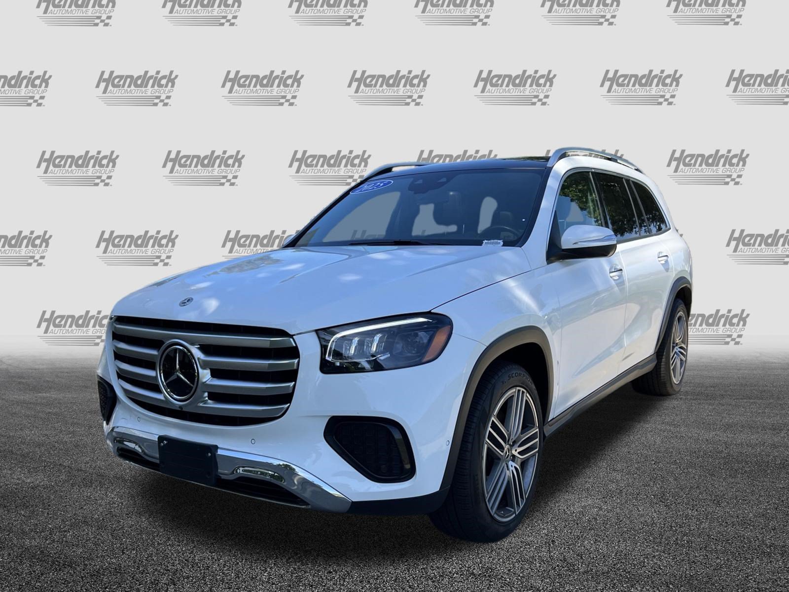 Used 2025 Mercedes-Benz GLS 450 4MATIC image 6