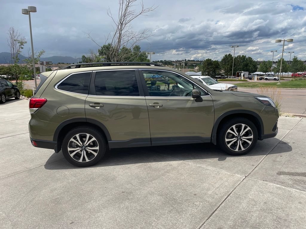 Used 2023 Subaru Forester Limited AWD/4WD image 9