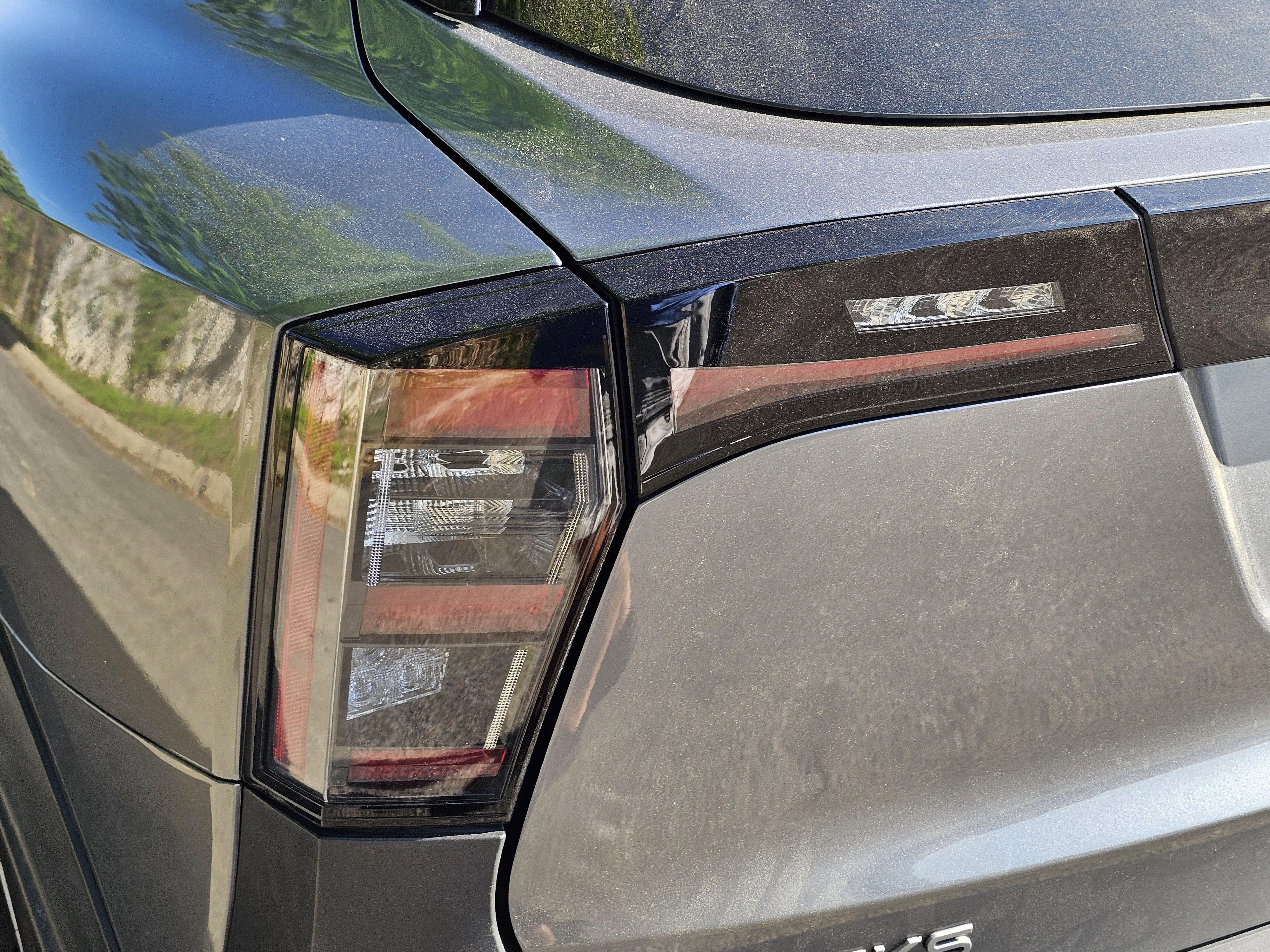 Used 2025 Nissan Kicks SV image 9